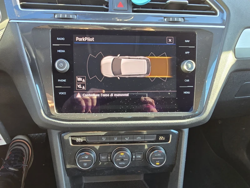 VW Tiguan R LINE/DIGITAL DISPLAY/, снимка 15 - Автомобили и джипове - 47835033