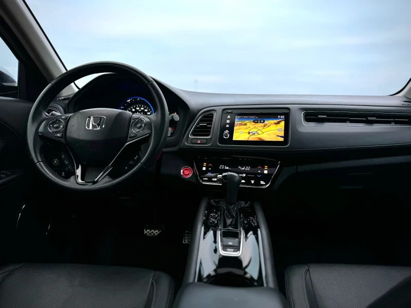 Honda Hr-v Touring 1.8 AWD FULL EXTRAS, снимка 9 - Автомобили и джипове - 47983572