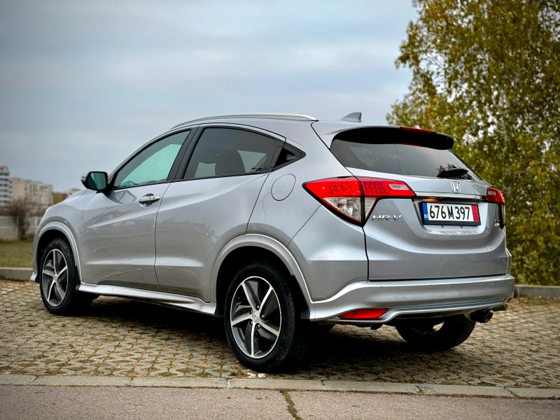 Honda Hr-v Touring 1.8 AWD FULL EXTRAS, снимка 4 - Автомобили и джипове - 47983572