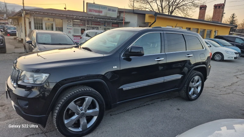 Jeep Grand cherokee 3.0 Overland  панорама кейлес дистрониккато нов, снимка 5 - Автомобили и джипове - 49071369