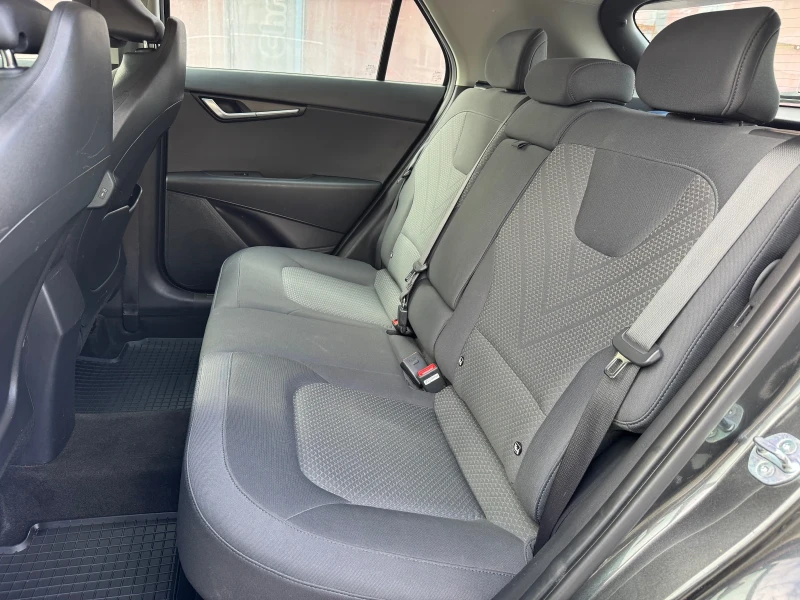 Kia Niro 1.6 HEV, снимка 7 - Автомобили и джипове - 52655962