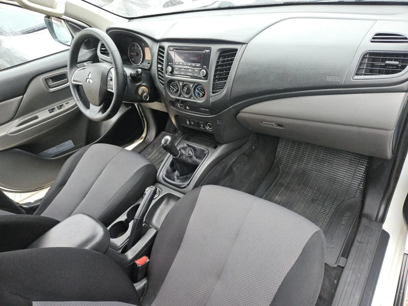 Mitsubishi L200 2.4did---136 000км, снимка 17 - Автомобили и джипове - 52816642