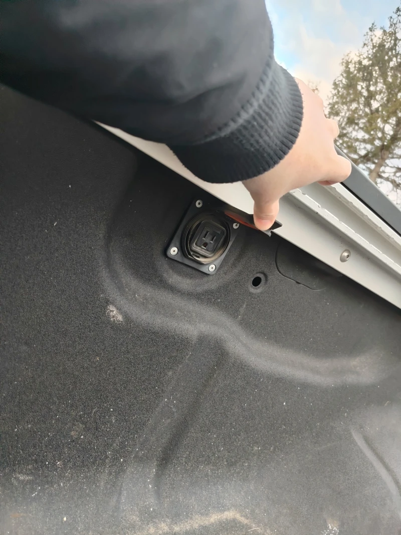 Nissan Titan king 5.6 SV, снимка 12 - Автомобили и джипове - 53261258