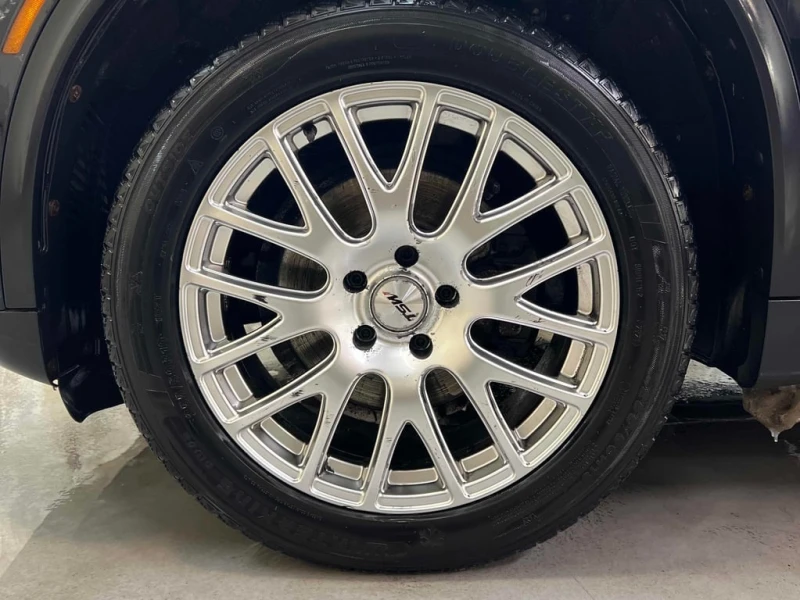 BMW X5 * xDrive35i * КОМПЛЕКТ ГУМИ * 360* ОБДУХВАНЕ, снимка 7 - Автомобили и джипове - 53298614