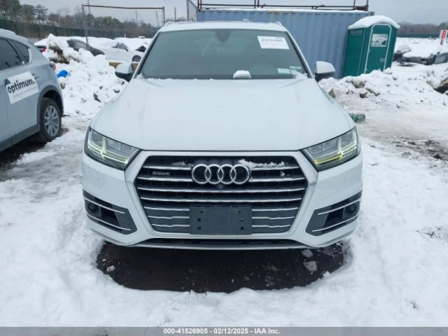 Audi Q7 3.0T* PREMIUM* ДИГИТАЛНО* ТАБЛО* КАМЕРА* ПОДГРЕВ* , снимка 7 - Автомобили и джипове - 49355841