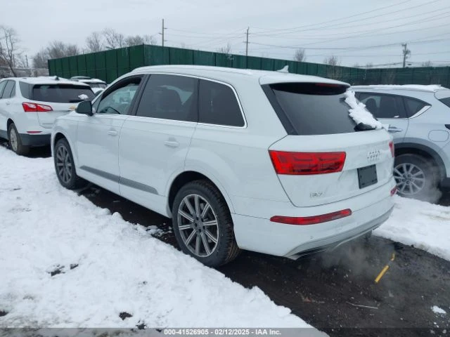 Audi Q7 3.0T* PREMIUM* ДИГИТАЛНО* ТАБЛО* КАМЕРА* ПОДГРЕВ* , снимка 3 - Автомобили и джипове - 49355841