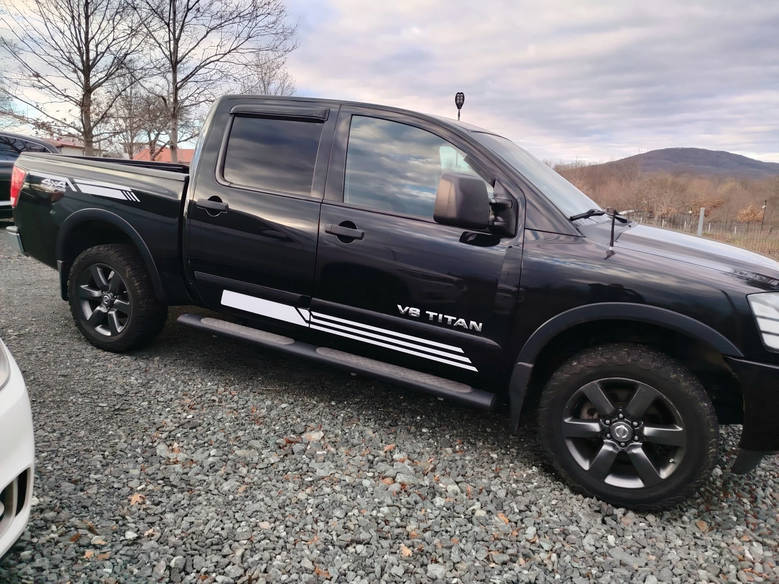Nissan Titan king 5.6 SV, снимка 1