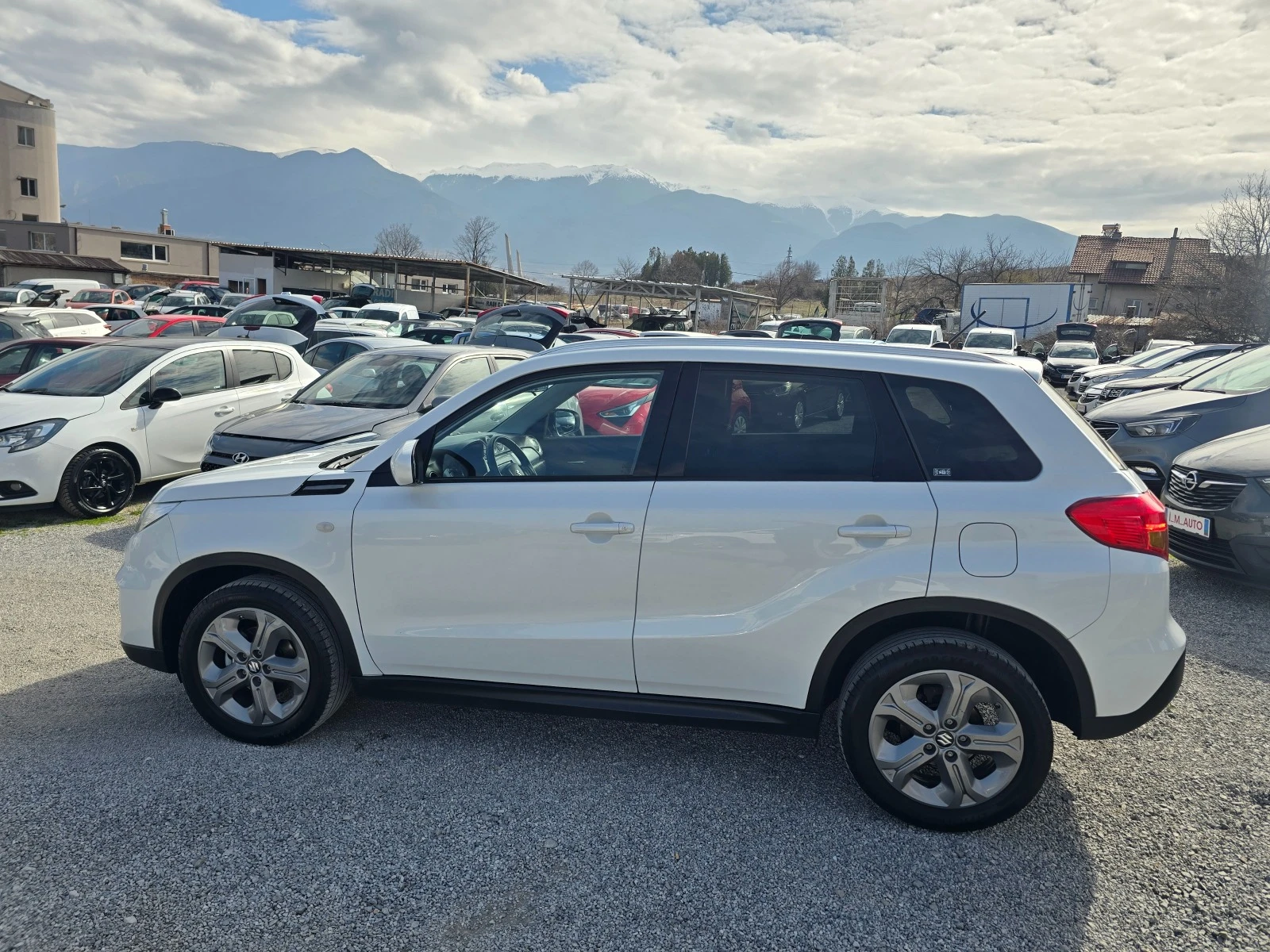 Suzuki Vitara 1.6i-NAVI-EURO6 - изображение 8