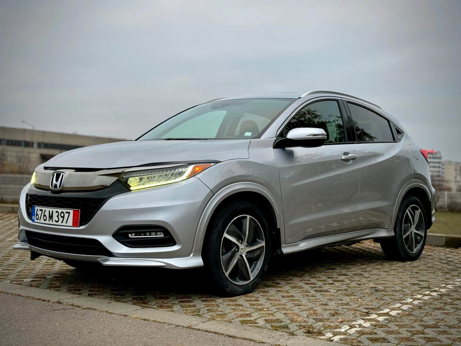 Honda Hr-v Touring 1.8 AWD FULL EXTRAS - изображение 4