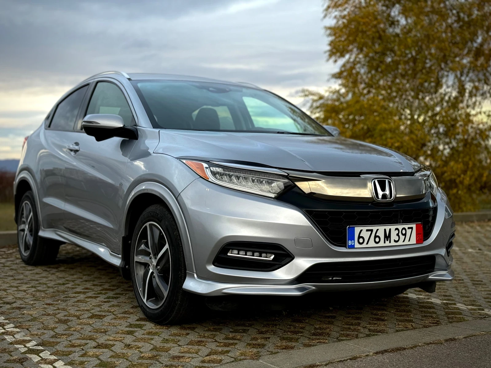 Honda Hr-v Touring 1.8 AWD FULL EXTRAS - изображение 2