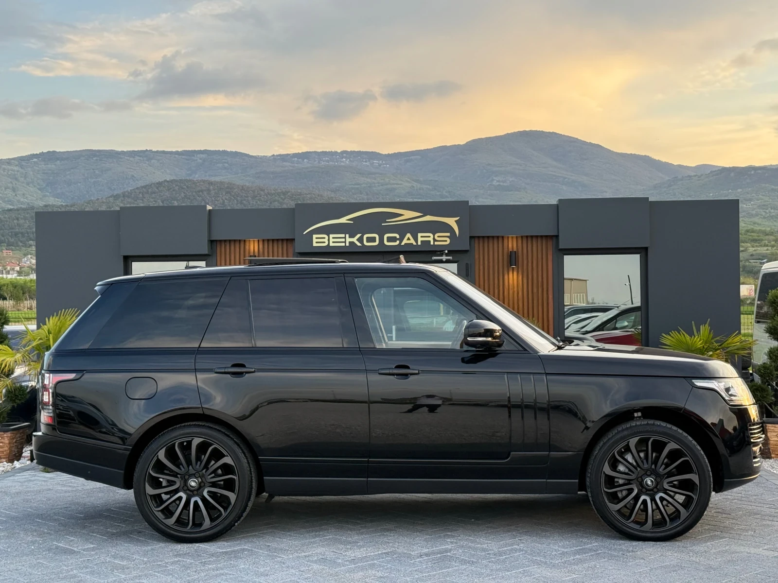 Land Rover Range rover VOGUE//4.4//340ps//Autobiography//внос от Белгия! - изображение 2