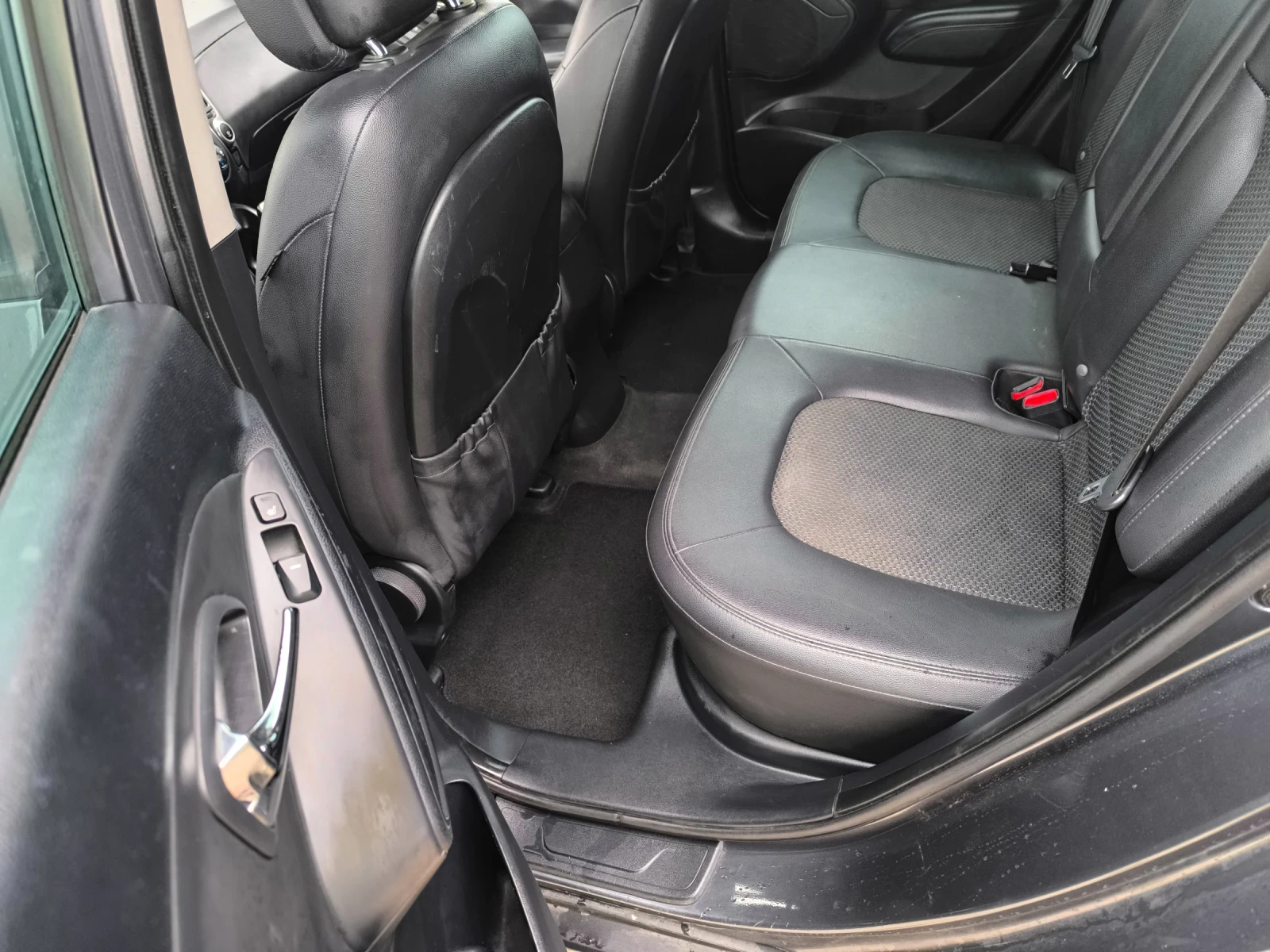 Hyundai IX35 2.0 CRDI - изображение 7