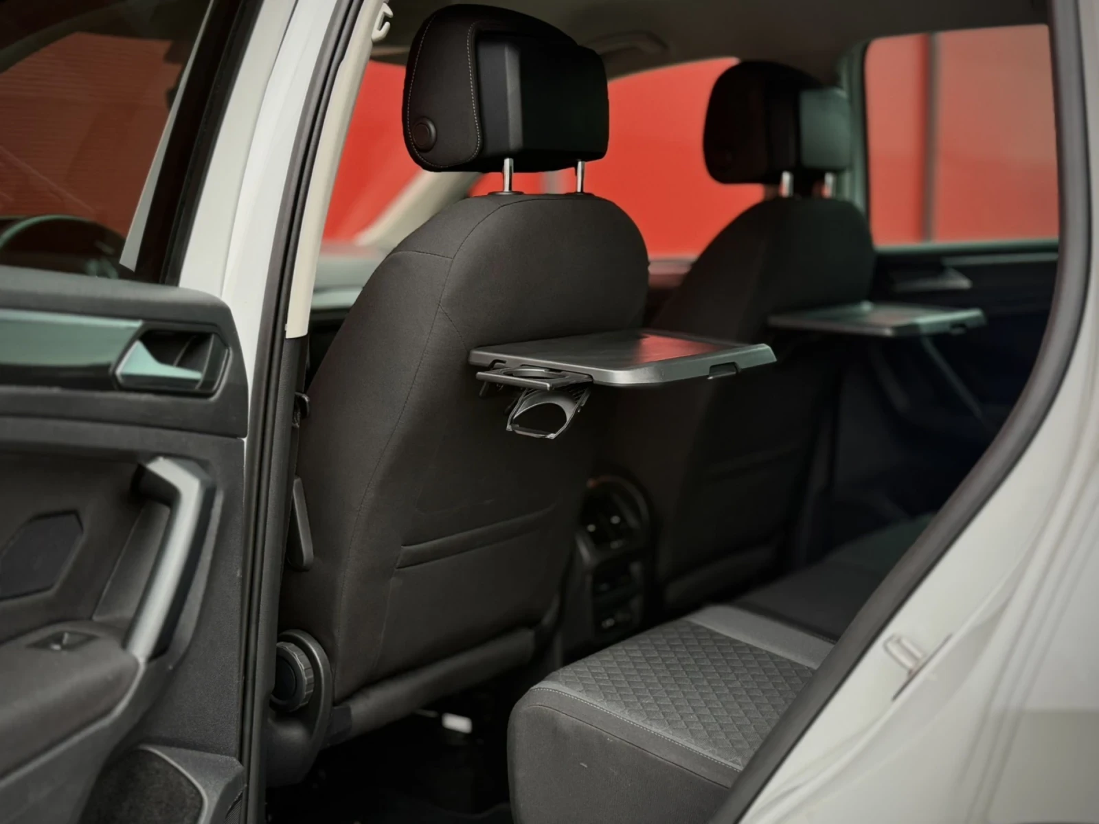 VW Tiguan 2.0 TDI R LINE DIGITAL, снимка 11 - Автомобили и джипове - 54115241