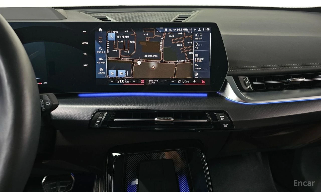 BMW X1 M* SPORT* 360КАМЕРА* LANE* ASSIST* ХЕДЪП* , снимка 8 - Автомобили и джипове - 54650812