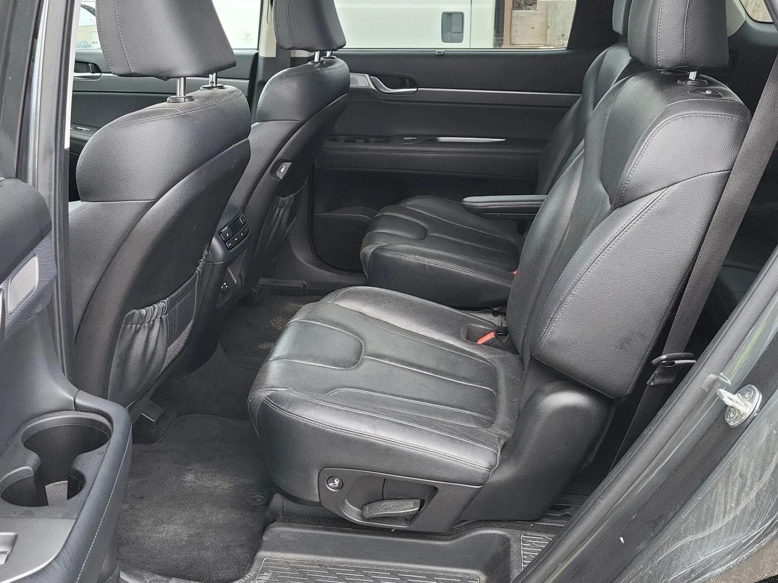 Hyundai Palisade  LUXURY / CARFAX / АВТОКРЕДИТ, снимка 13 - Автомобили и джипове - 56103876