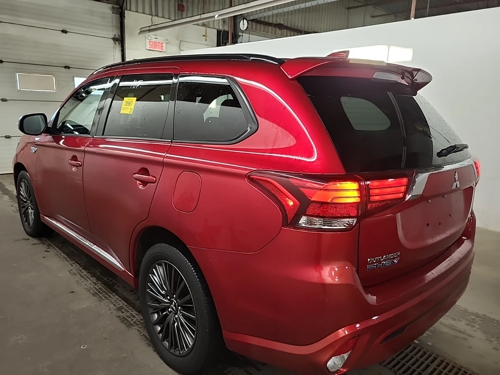 Mitsubishi Outlander Black Edition S-AWC* AWD* �������* ����* �.�����*  | Mobile.bg � ����������� 6