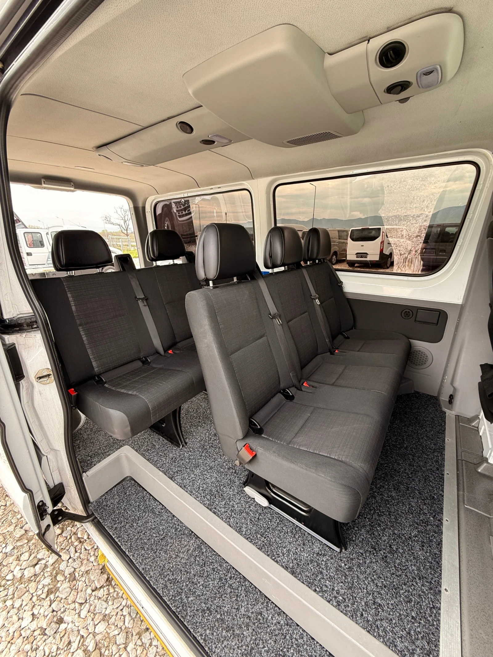 Mercedes-Benz Sprinter 316 9местен-Климатик-Евро6 - изображение 9