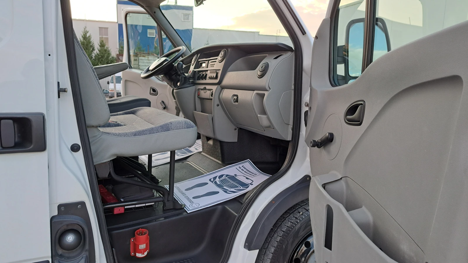 Renault Master 2.5TDI-6ск./196000км!!!/КЛИМАТИК/CARRIER -20  - изображение 8