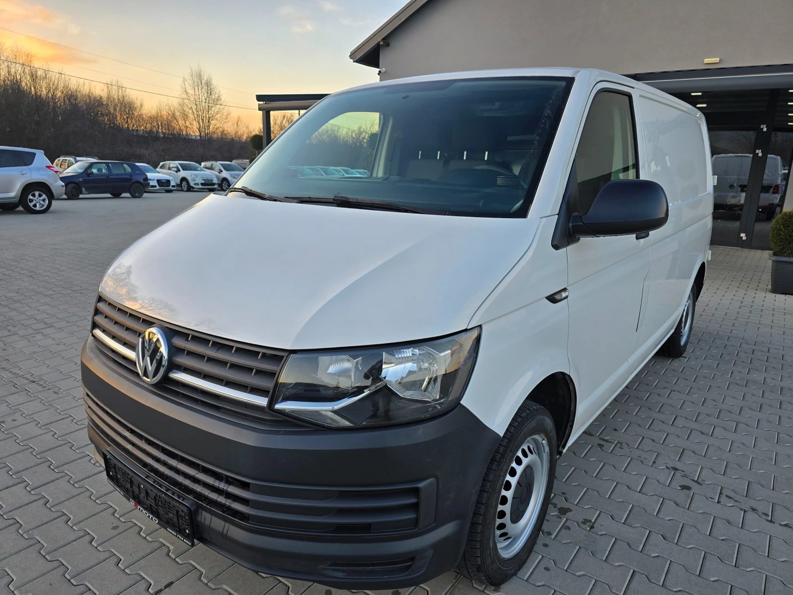 VW Transporter 2.0 TDI, 10.2018г., ТОП състояние!, снимка 7 - Бусове и автобуси - 53796767