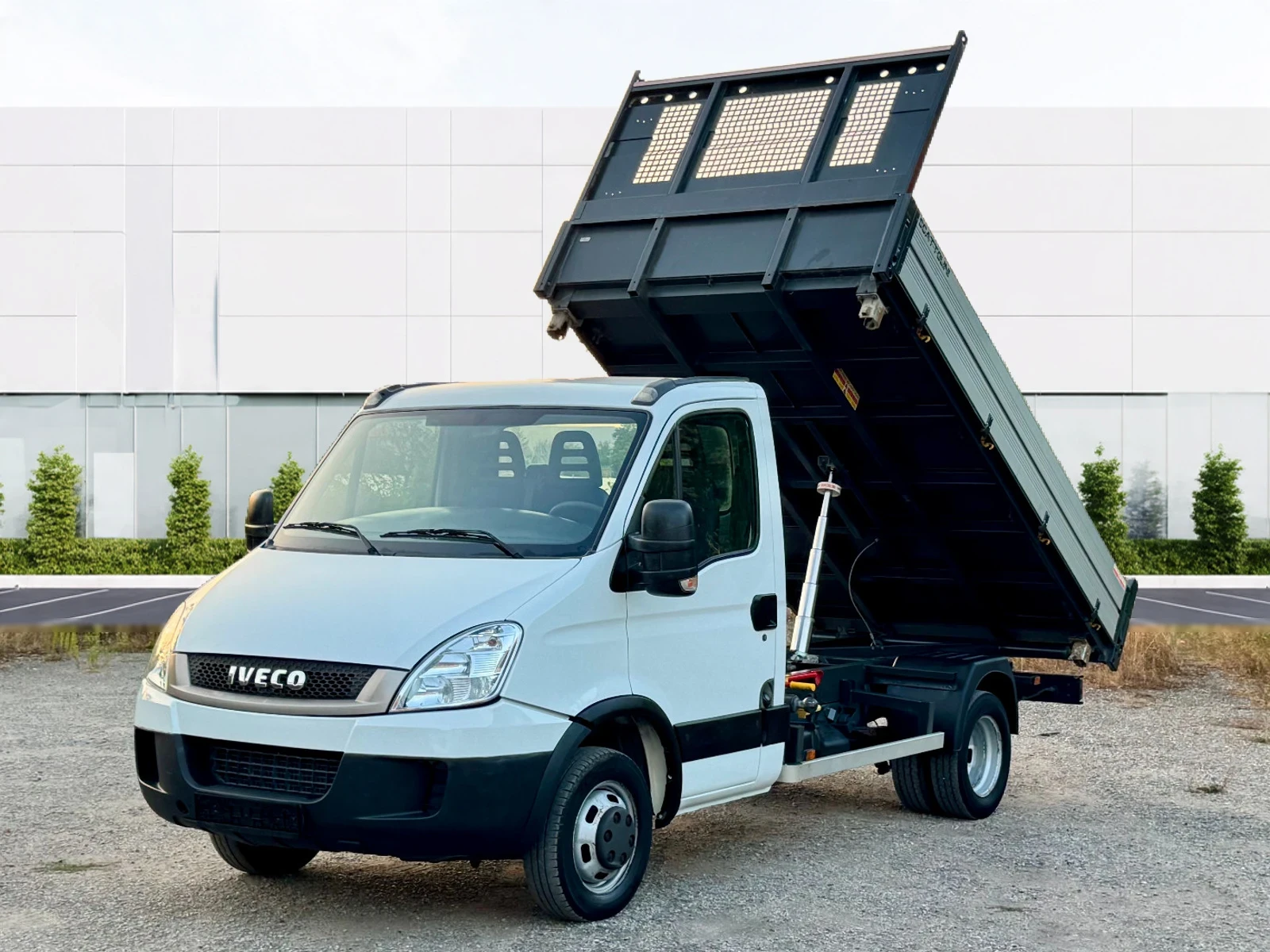 Iveco Daily 98хил.км!!!* * 3.60м. ТРИСТРАНЕН САМОСВАЛ SCATTOLI, снимка 2 - Бусове и автобуси - 56225924