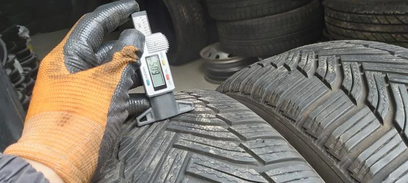 Гуми Зимни 215/60R16, снимка 5 - Гуми и джанти - 32927438