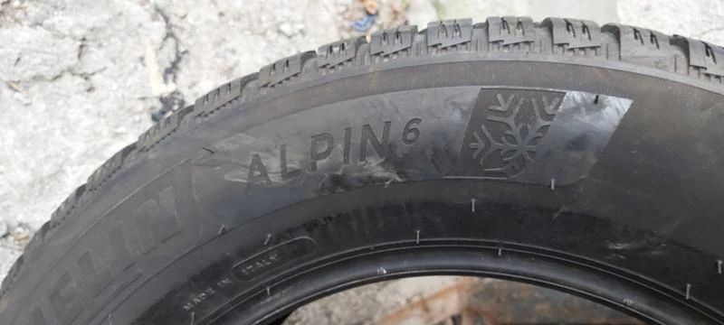 Гуми Зимни 215/60R16, снимка 9 - Гуми и джанти - 32927438