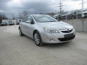 Opel Astra 1, 4-turbo, снимка 2