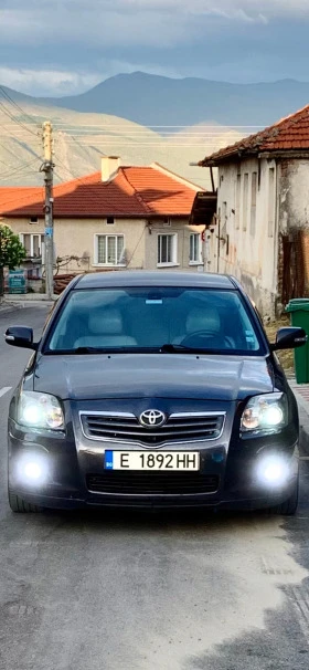 Toyota Avensis 2.0 D4D facelift , снимка 1