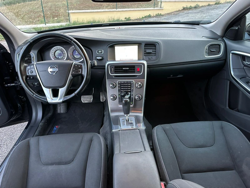 Volvo V60 D3, снимка 14 - Автомобили и джипове - 52501116