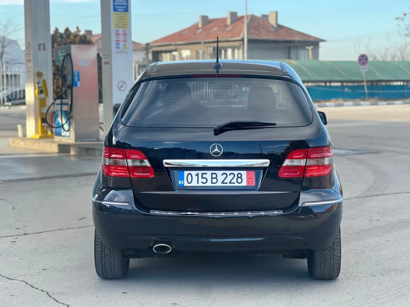 Mercedes-Benz B 180 Avtomat Evro 5 2010, снимка 6 - Автомобили и джипове - 48869513