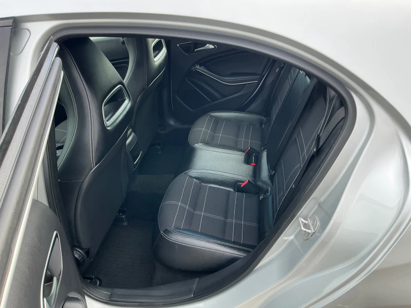 Mercedes-Benz A 180 CDI SPORT, снимка 15 - Автомобили и джипове - 52483273