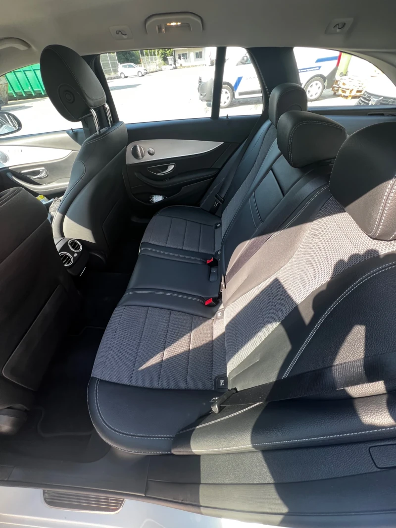 Mercedes-Benz E 300 E300de facelift, снимка 8 - Автомобили и джипове - 52802339