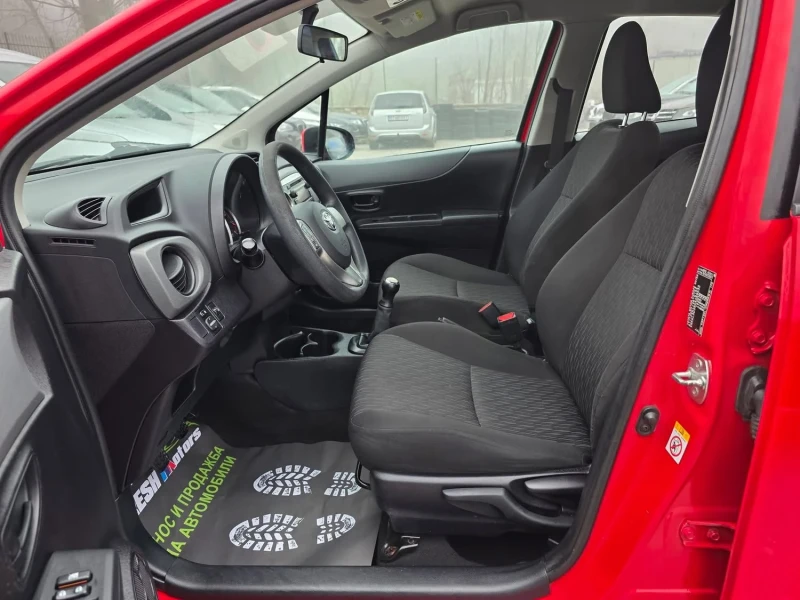 Toyota Yaris 1.0VVTI 69K.C. / КЛИМАТИК / ЕВРО 5 / 2012 ГОДИНА, снимка 5 - Автомобили и джипове - 53159324