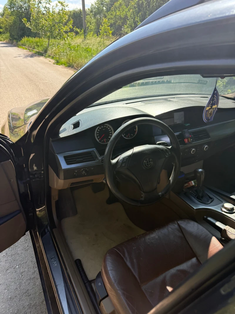 BMW 525, снимка 8 - Автомобили и джипове - 53213402