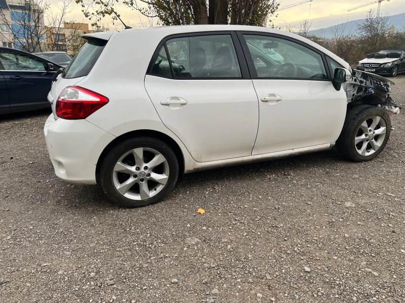 Toyota Auris 1.8 Hybrid - 11 лв. - 13946879 1