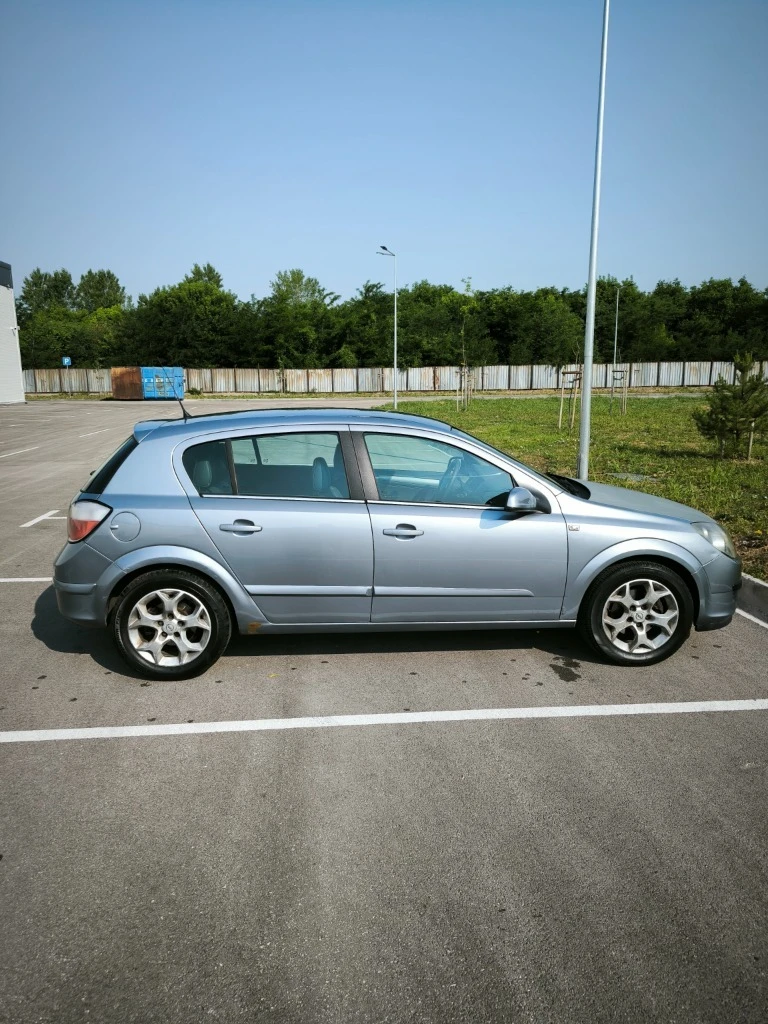 Opel Astra H 1.8 Cosmo - изображение 2