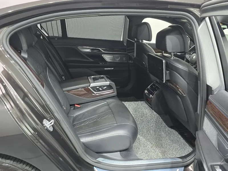 BMW 750 LI XDRIVE, снимка 11 - Автомобили и джипове - 54738212