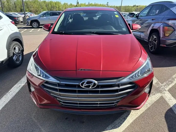 Hyundai Elantra Automatic, снимка 2 - Автомобили и джипове - 56010833