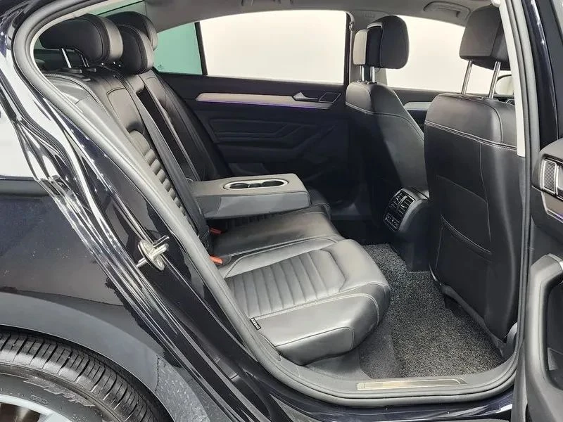 VW Passat, снимка 11 - Автомобили и джипове - 56687932