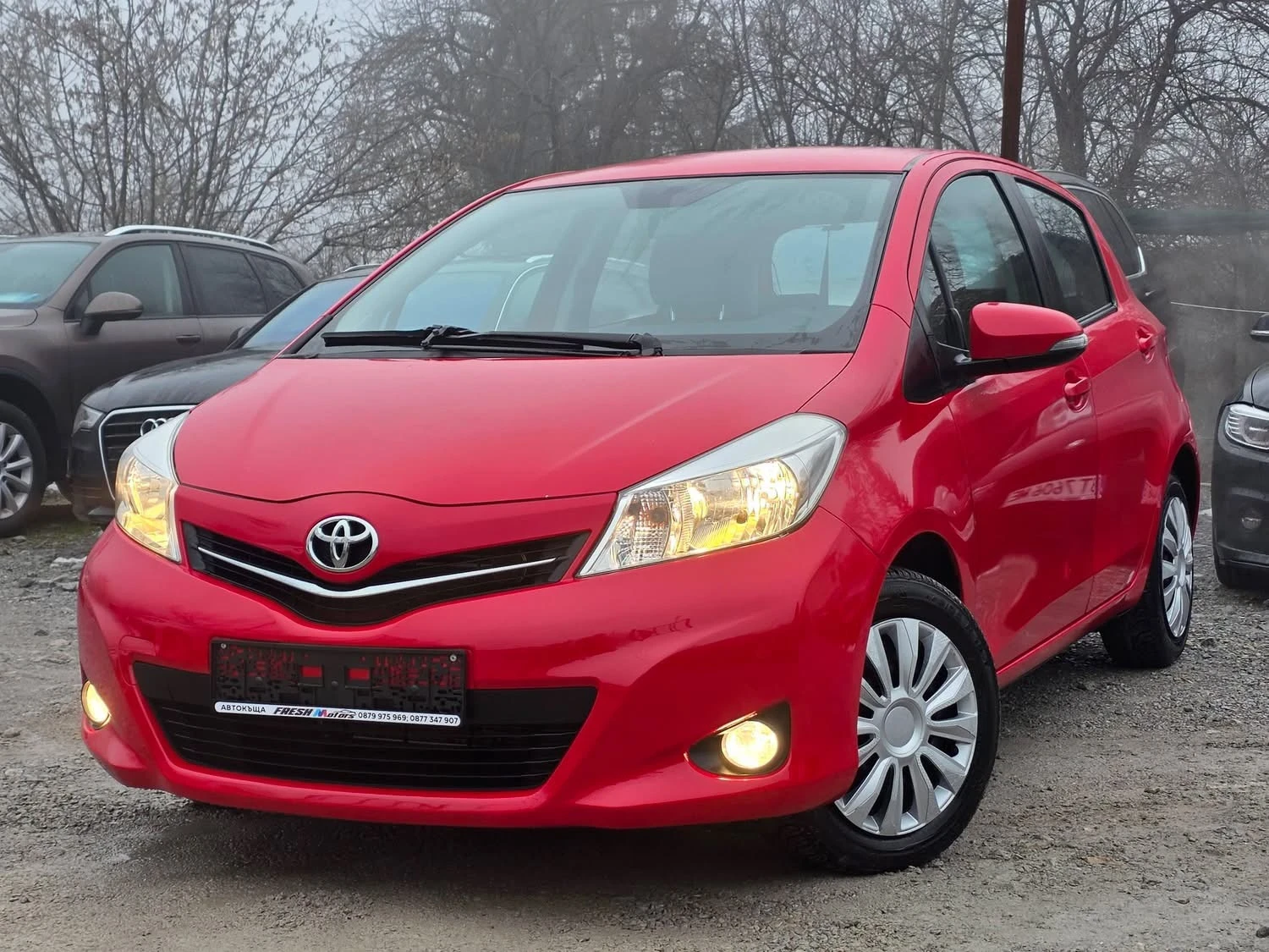 Toyota Yaris 1.0VVTI 69K.C. / КЛИМАТИК / ЕВРО 5 / 2012 ГОДИНА, снимка 1