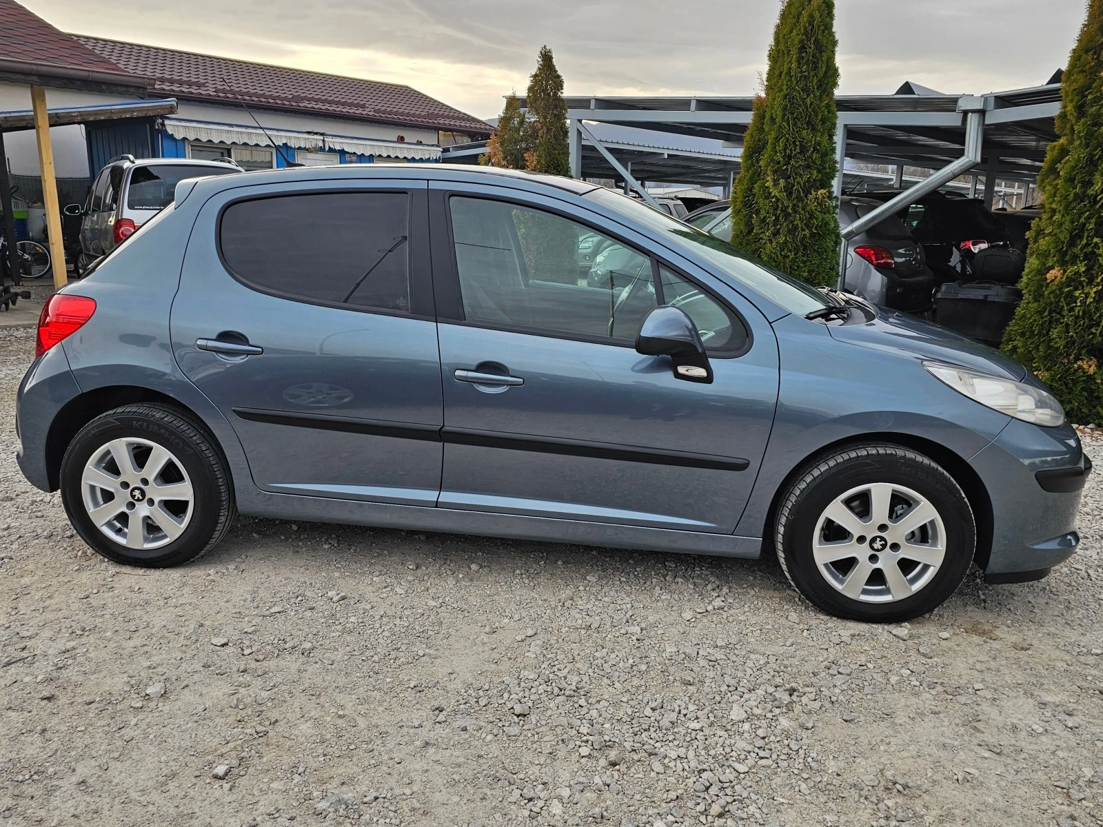 Peugeot 207 1.4i КЛИМАТИК РЕАЛНИ КИЛОМЕТРИ - изображение 6