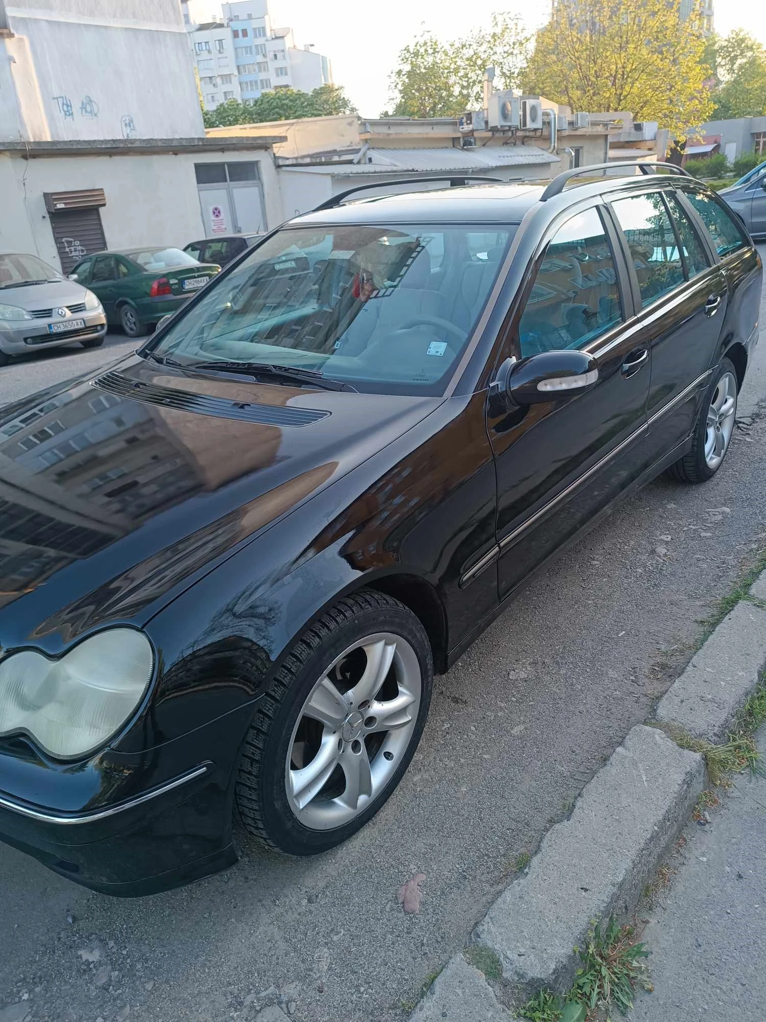 Mercedes-Benz C 180  - изображение 9