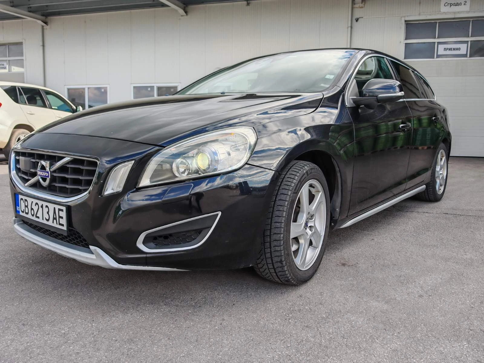 Volvo V60 D3 - изображение 2