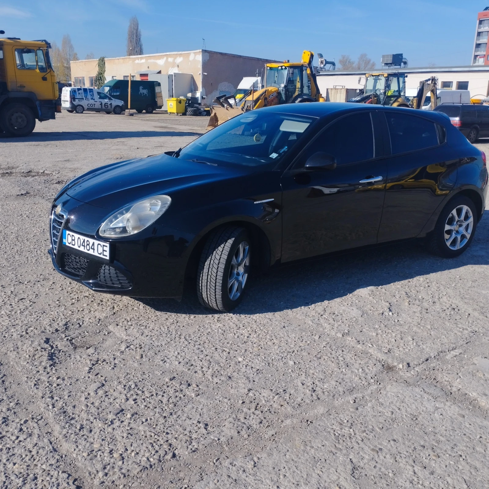 Alfa Romeo Giulietta 1.6d/start stop/media phone/6 speed - изображение 2