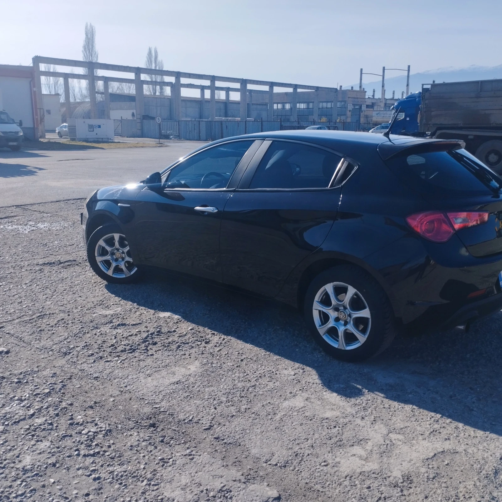 Alfa Romeo Giulietta 1.6d/start stop/media phone/6 speed - изображение 3