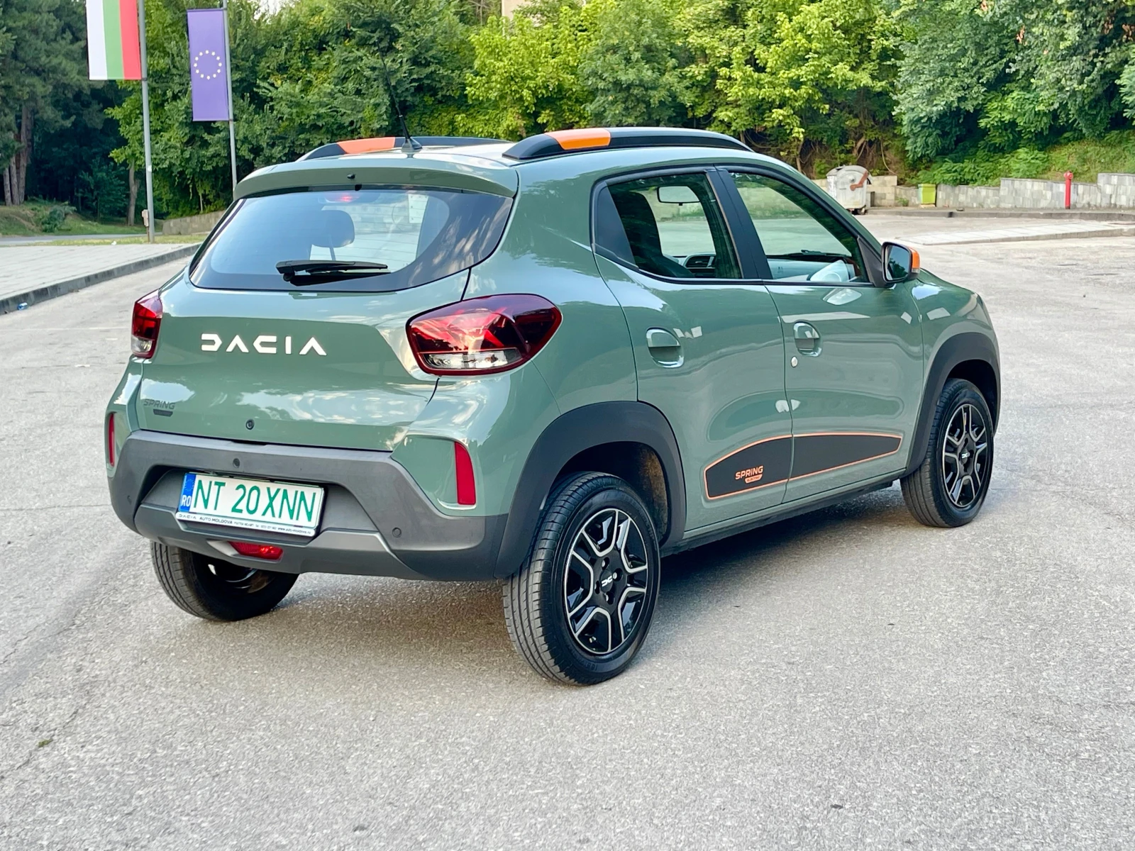 Dacia Spring Comfort Plus* CCS* Гаранция* Лизинг* Facelift*  - изображение 4