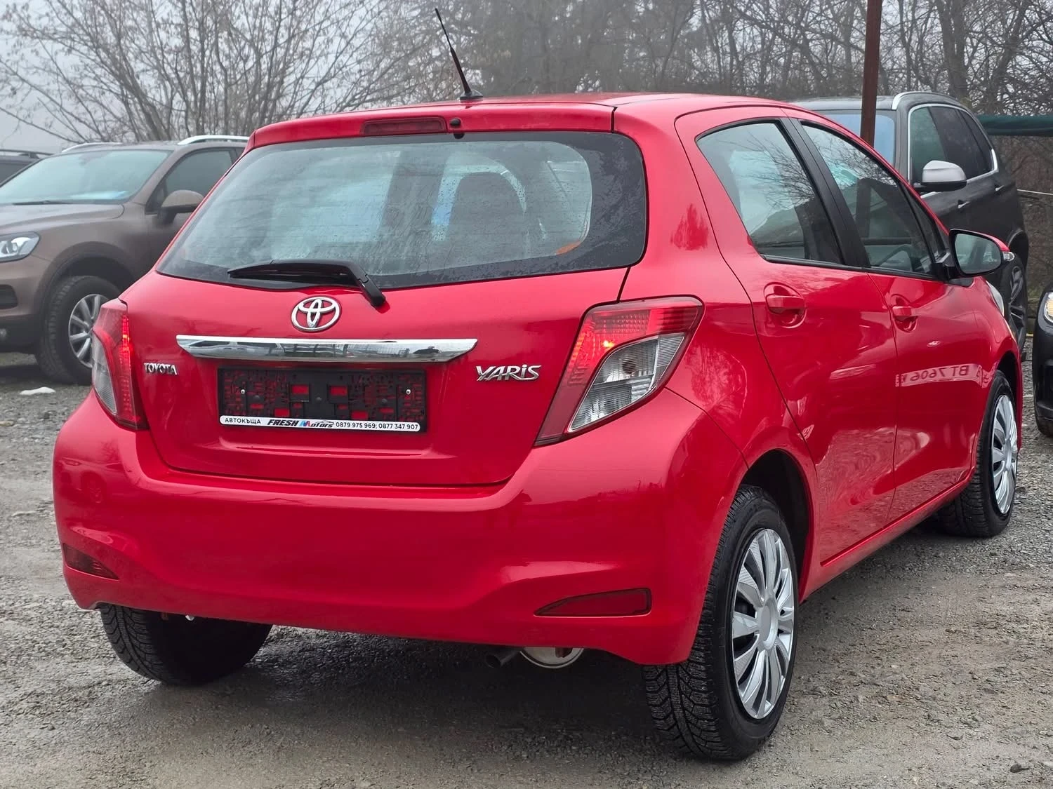 Toyota Yaris 1.0VVTI 69K.C. / КЛИМАТИК / ЕВРО 5 / 2012 ГОДИНА - изображение 3