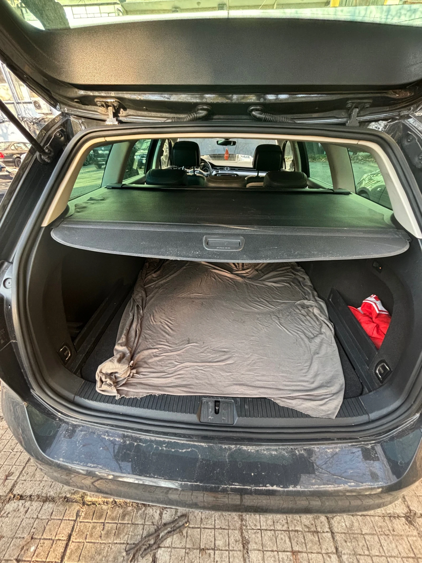 VW Passat, снимка 12 - Автомобили и джипове - 54726446