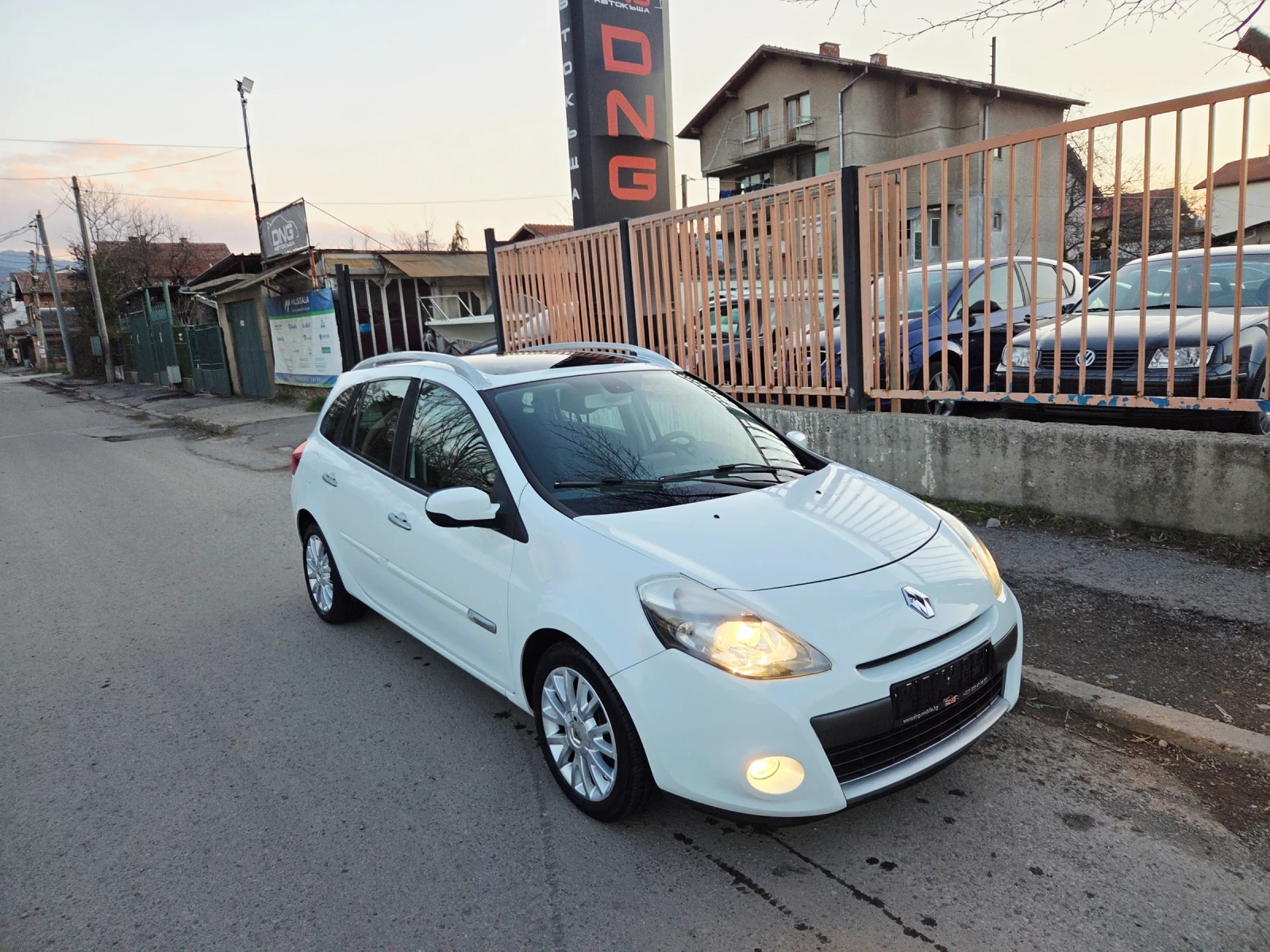 Renault Clio 1, 200 EURO5, снимка 2 - Автомобили и джипове - 53749899