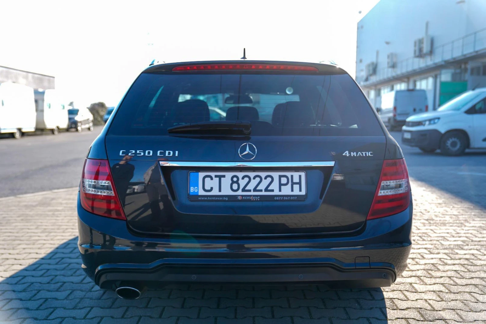 Mercedes-Benz C 250 Оригинален AMG пакет, снимка 4 - Автомобили и джипове - 53820519